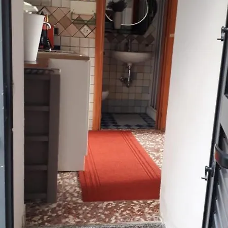 Monolocale Quattro Posti Szálloda