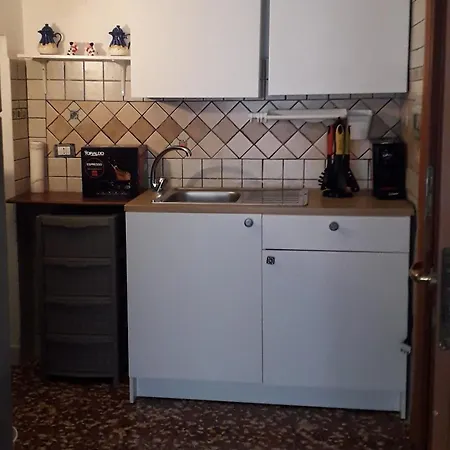 Monolocale Quattro Posti Szálloda *