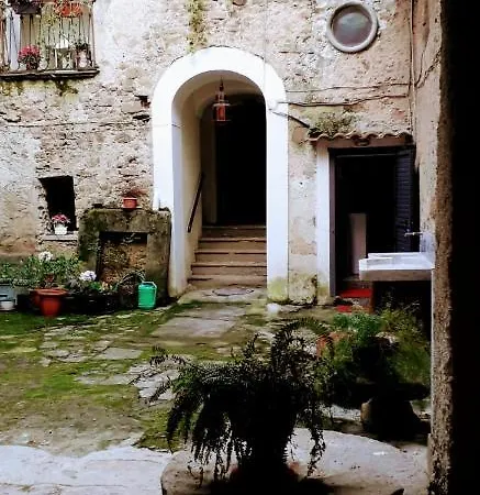 Monolocale Quattro Posti Szálloda